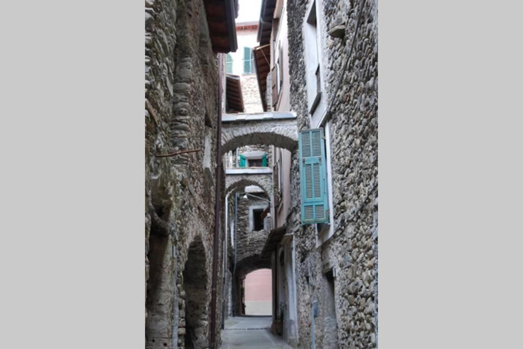 Alloggio Per Vacanze A Isolabona Экстерьер фото